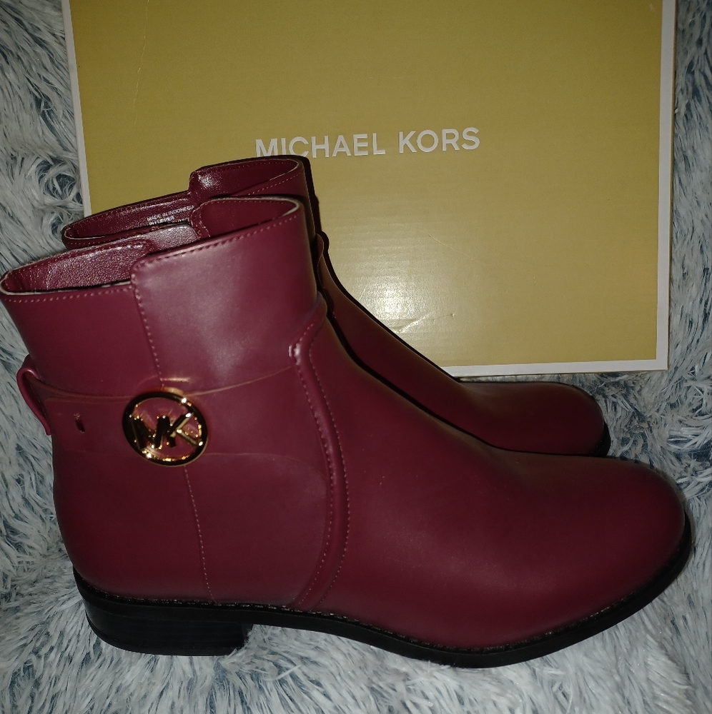 Michael Kors Women's Mulberry Carmen Flat  Ankle Boots